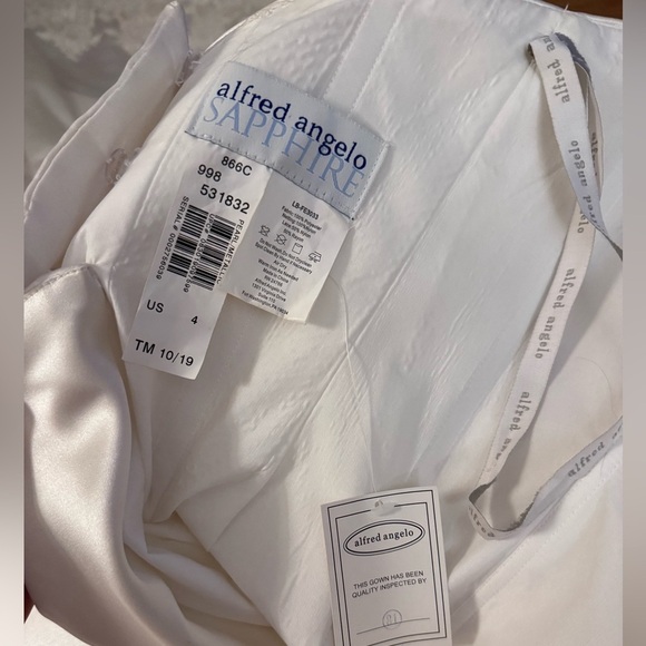 wedding dress with lace beaded train - Picture 3 of 11